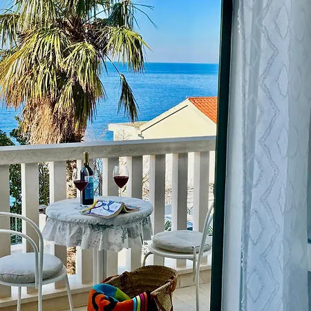 Apartment Toni With Sea View And Balcony In *